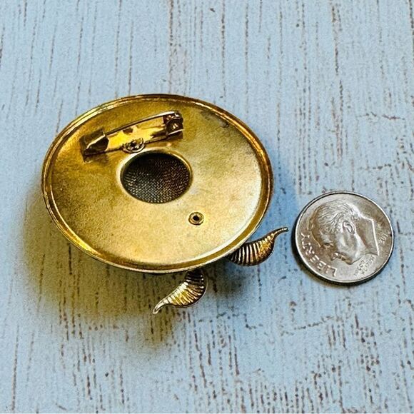 VTG Glitter Enamel Mesh Hat Brooch Goldtone Bow Faux Pearl - Picture 2 of 2